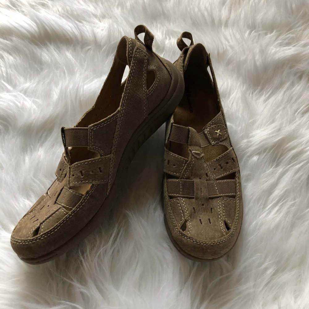 G.H. Bass & Co. Slip On Tan Shoes Size 7 - Picture 4 of 8